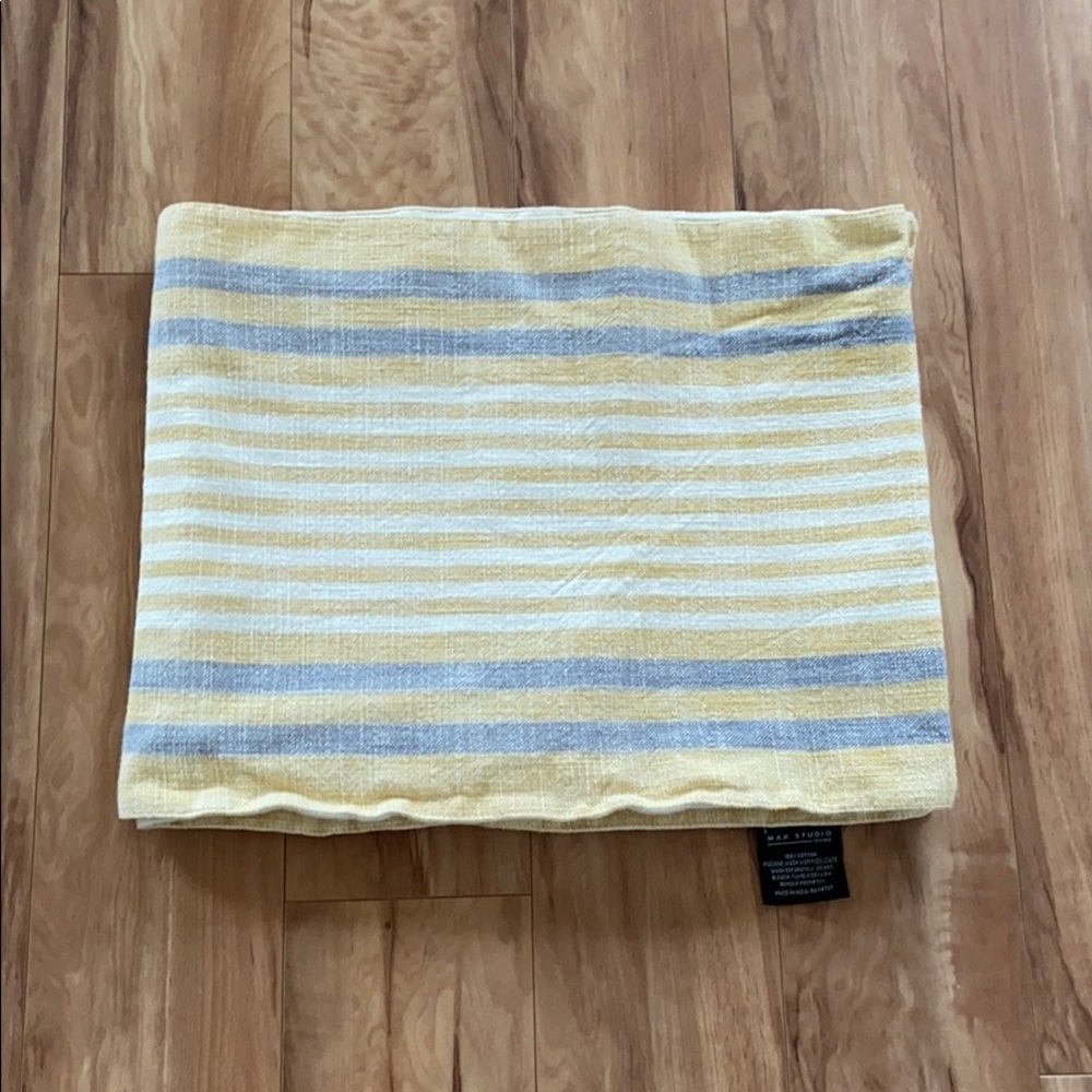 Max Studio multicolored table runner